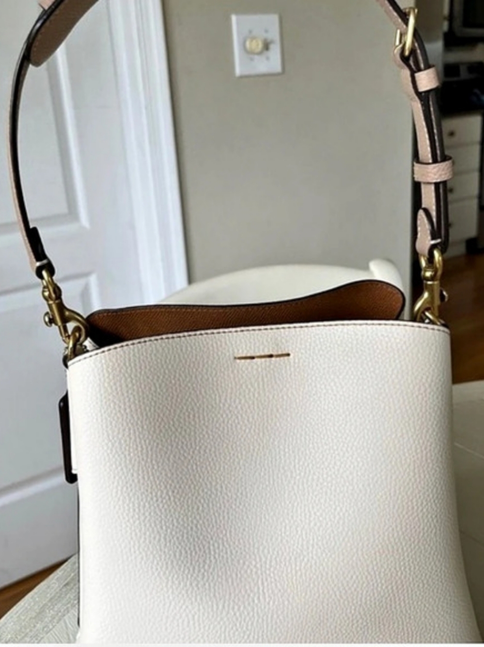 Coach Small Town Bucket Bag White & Brown Shoulder Bag - Picture 4 of 7
